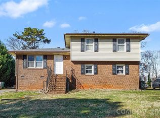 420 Colony Acres Dr, Charlotte, NC 28217