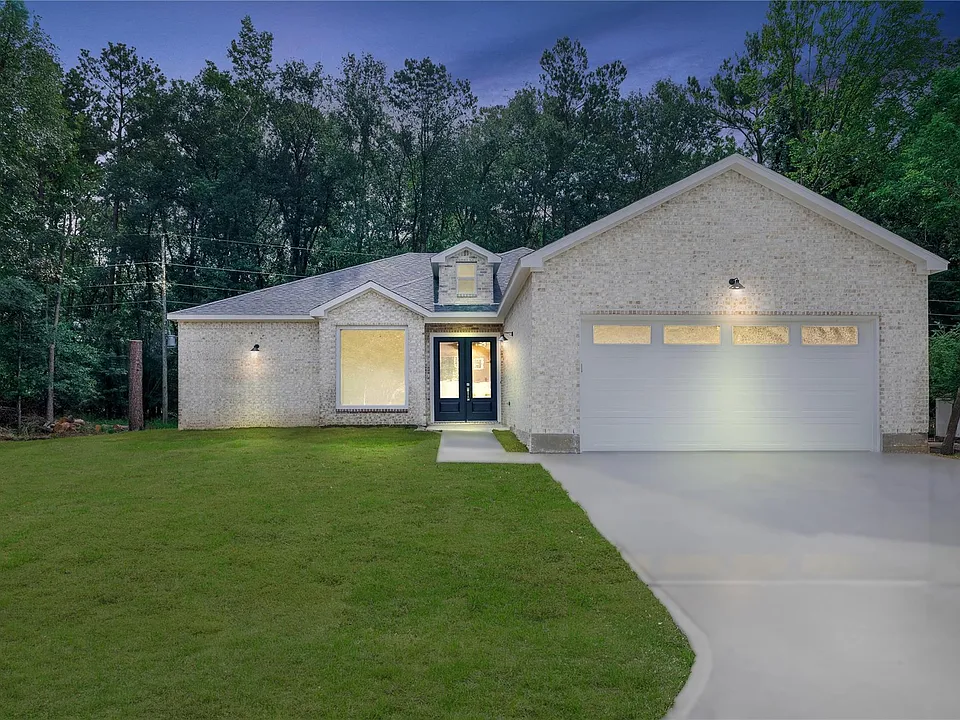 1049 Broadmoor Dr