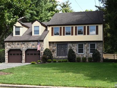 15 Laurel Ct, Mahwah, NJ, 07430