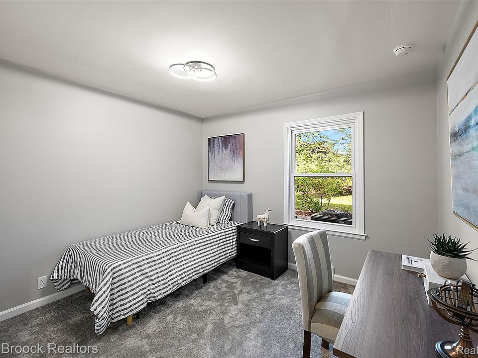 1257 Charrington Rd, photo 22