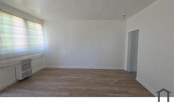 1st image of 10420 S Broadway