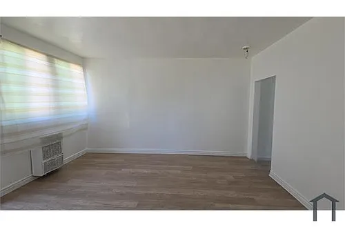 10420 S Broadway Photo 1