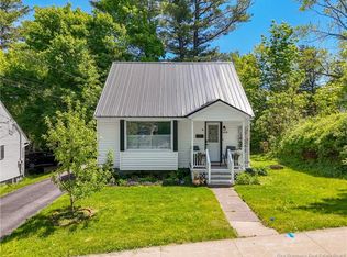 638 Hanson St, Fredericton, NB E3B 3Z9
