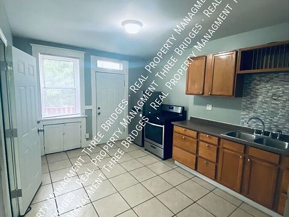 2nd image of 3705 Oregon Ave #1