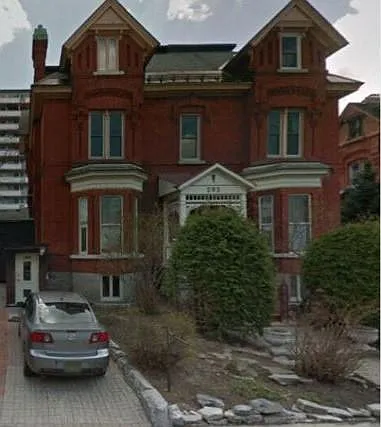 292 Frank St Photo 1