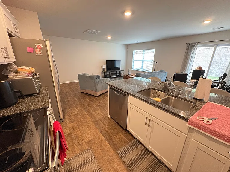 109 Oakmont Valley Trl — Photo 9