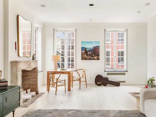 367 Bleecker Street image 1 of 10