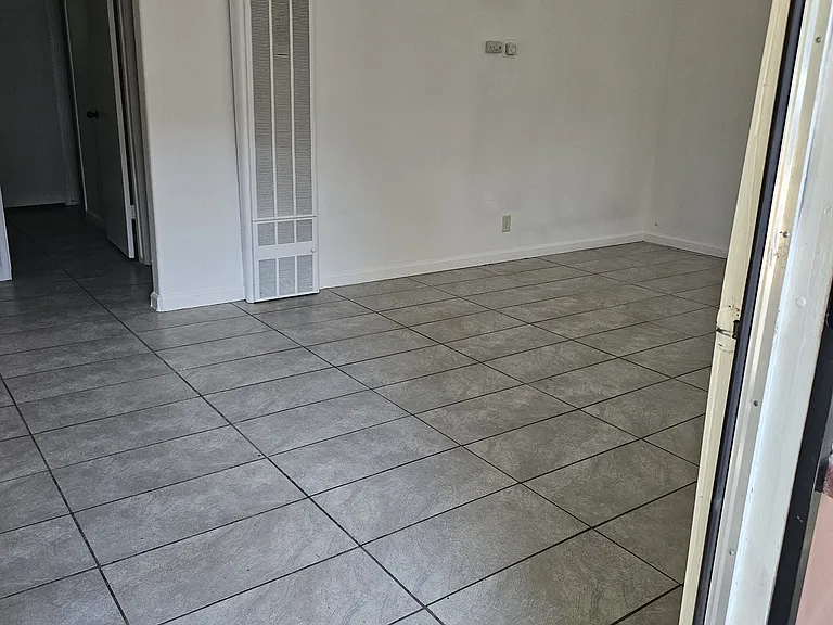 412 Kerr Ave #2 — Photo 2