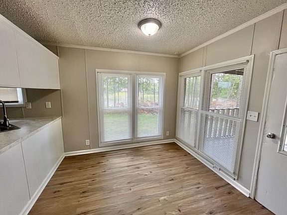 4th image of 370 Rolling Brook Dr
