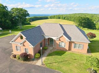 55 Townsend Way, Elmira, NY 14903