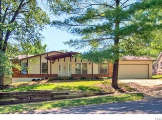 273 Braeshire Dr, Ballwin, MO 63021