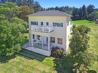 1070 S West Camano Dr, Camano Island, WA