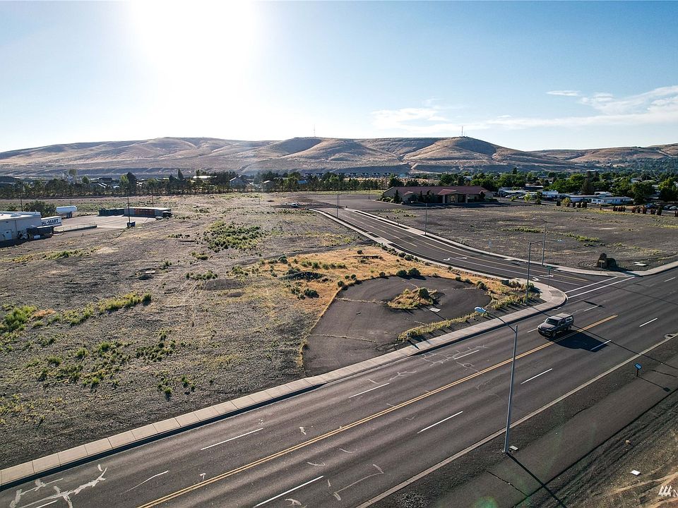 1st image of 1075 Nat Washington Way