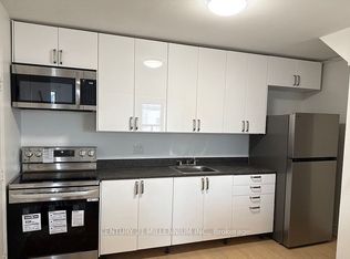 909A Danforth Ave, Toronto, ON M4J 1L8