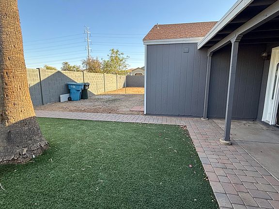 3rd image of 4231 E CARTER Drive
