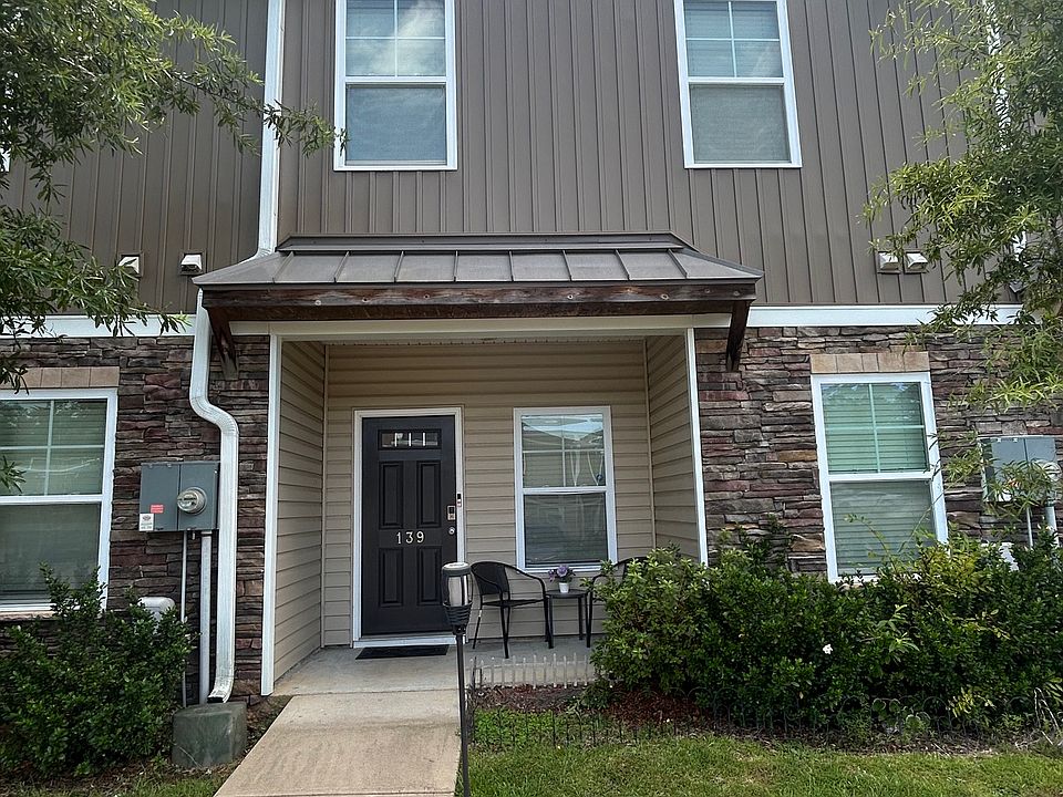 1st image of 139 Hunters Grove Dr