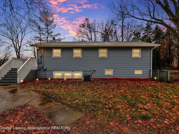 611 W Front St, Grand Ledge, MI 48837