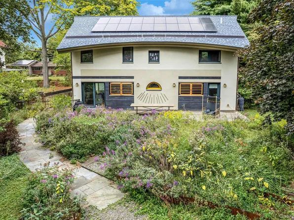 26 Fairview Avenue, Tarrytown, NY 10591