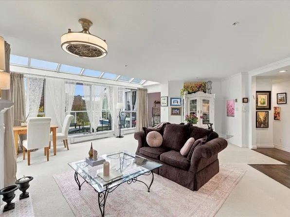 1502 Island Park Walk #405, Vancouver, BC V6H 3Z8