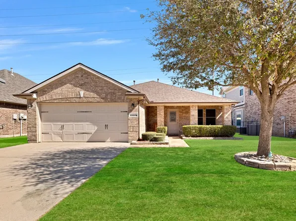 15608 Gatehouse Dr, Roanoke, TX 76262