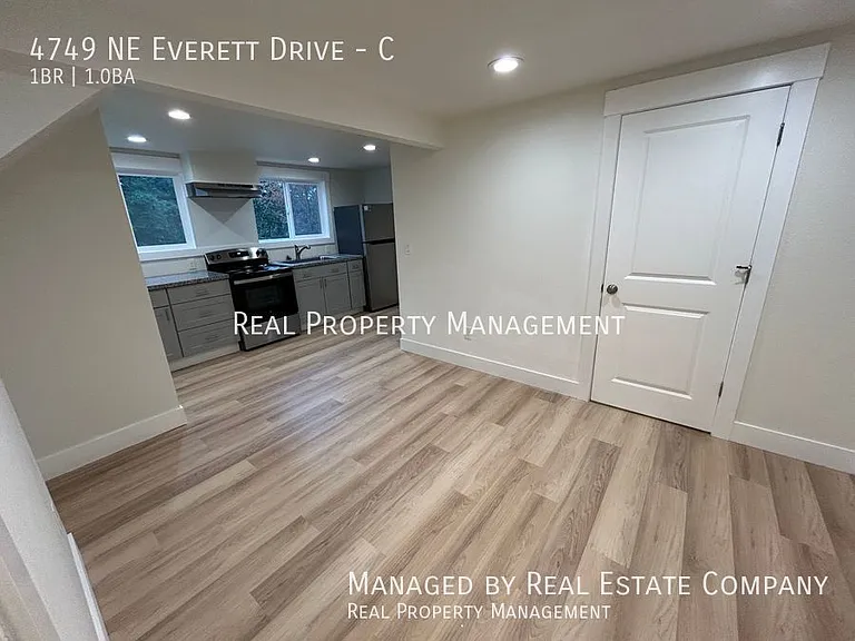 4749 NE Everett Dr #C — Photo 9