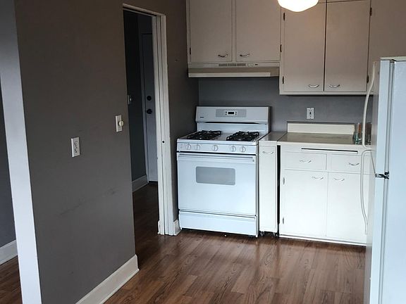 5th image of 2500 Blaisdell Ave S #209