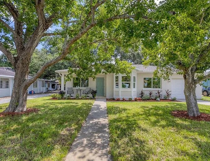 1st image of 709 33rd Street Ct W
