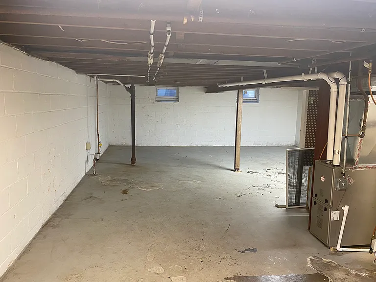 2412 Cowern Pl E — Photo 22
