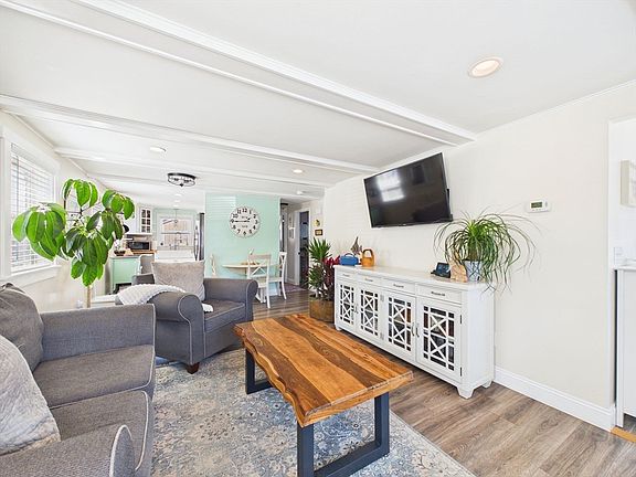 5th image of 3 Hazel St