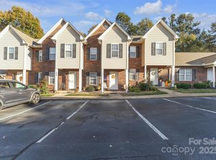 1096 22nd St NE APT 303, Hickory, NC 28601