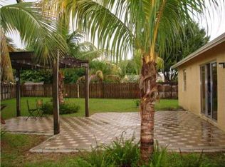 5761 NW 193rd St, Hialeah, FL 33015