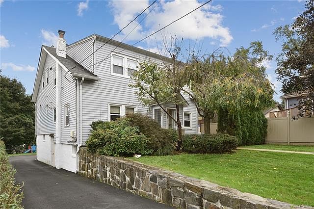 1st image of 76 Halladay Ave