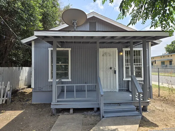 360 MADERO ST, San Antonio, TX 78207
