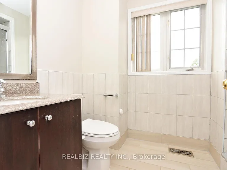 627 Caboto Trl — Photo 26