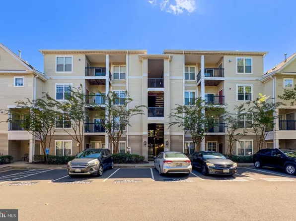 13363 Connor Dr APT O, Centreville, VA 20120