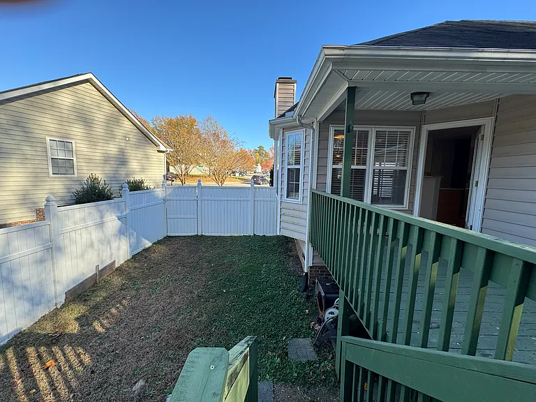 5209 Moss Hill Dr — Photo 26