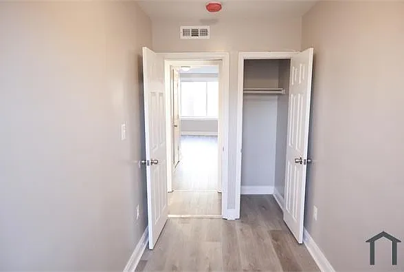 2305 Green St SE #101 — Photo 7