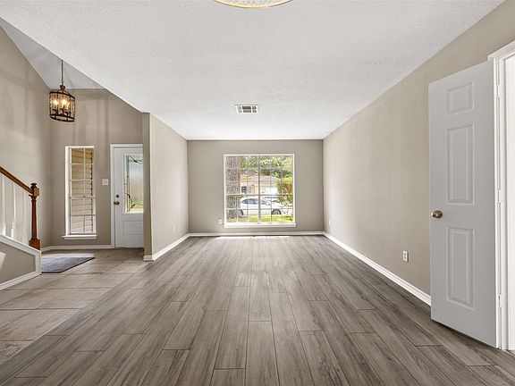 4th image of 4918 Edinston Pl