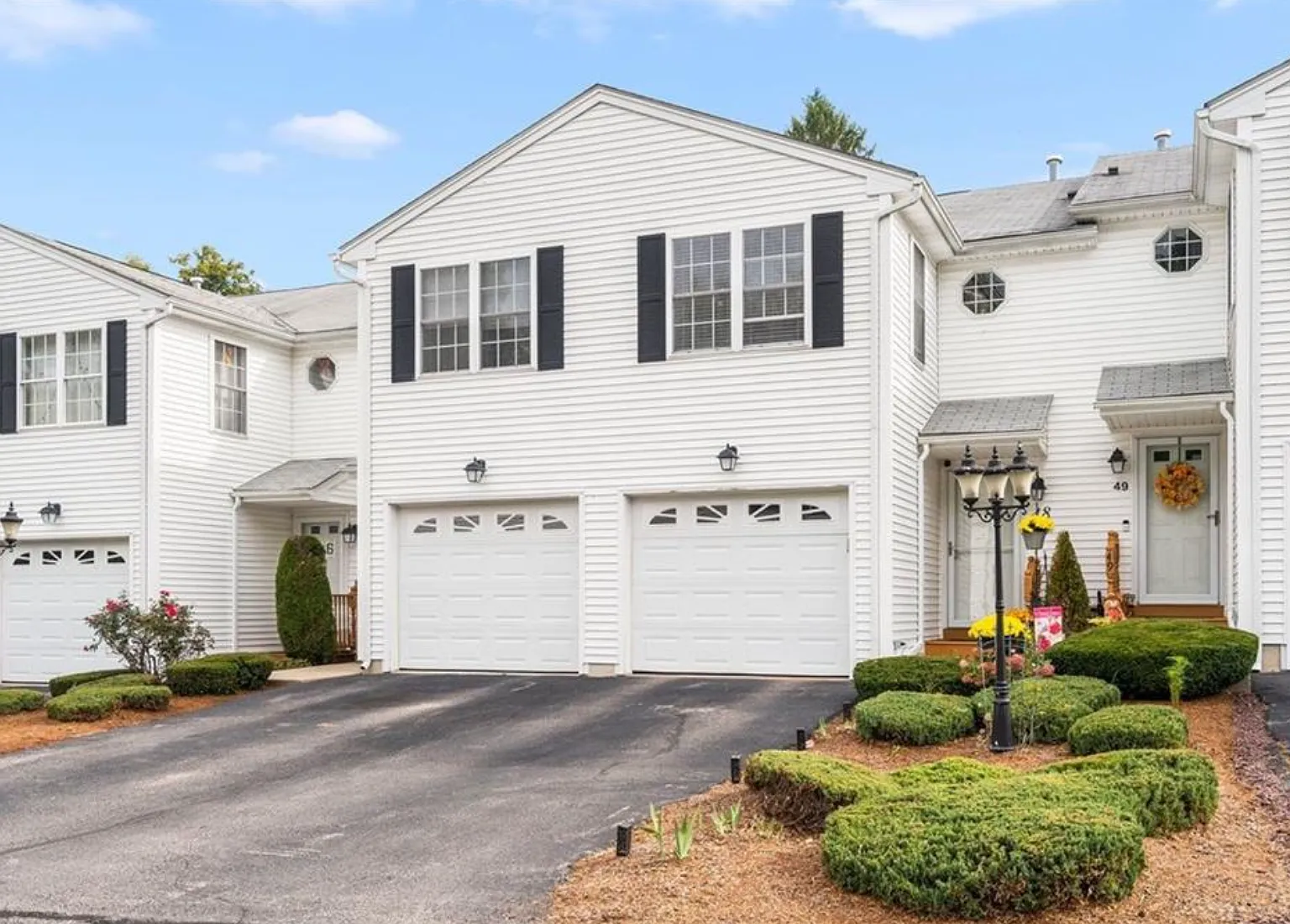 2 bed, 1.5 bath, 1760 sqft, $2,800 — Photo 1
