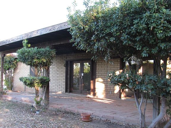 2nd image of 2554 N Paseo Vista Dr