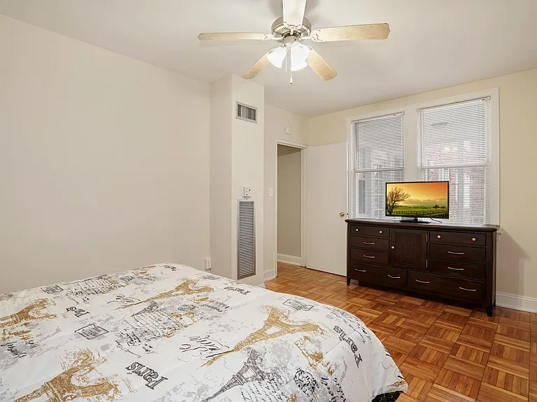 Bedroom - One-Bedroom layout