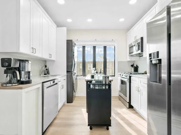 20-39 31st Street image 1 of 11