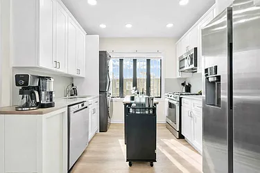 20-39 31st Street, #3F