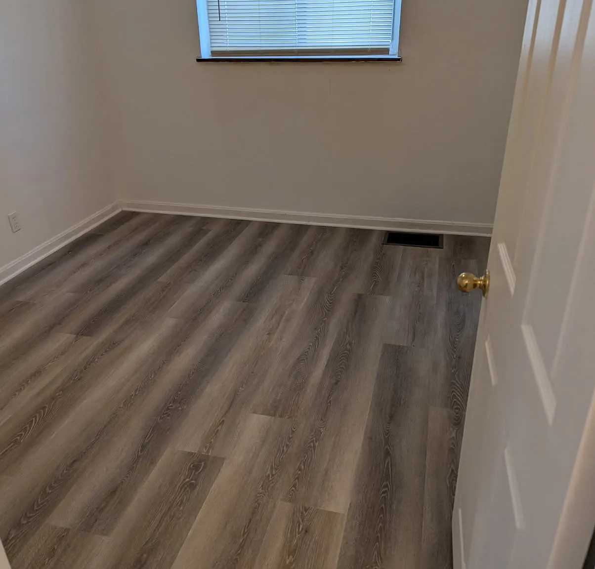 2 bed, 900 sqft, $975 — Photo 3