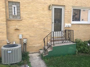 4452 W Dakin St SUITE C, Chicago, IL 60641