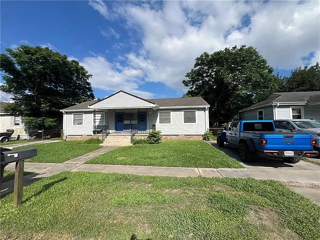 713 Community St — Photo 2