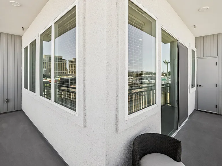 Lura Vegas Apartments — Photo 8