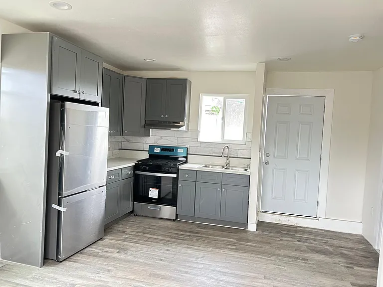 12008 E Olive St #12008 — Photo 4