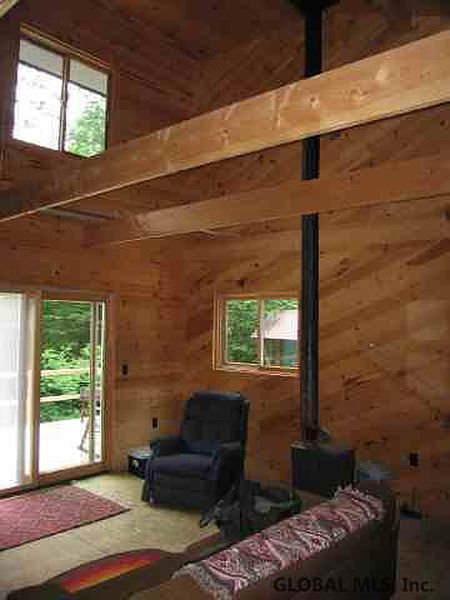 2nd image of 17 Woodline Road