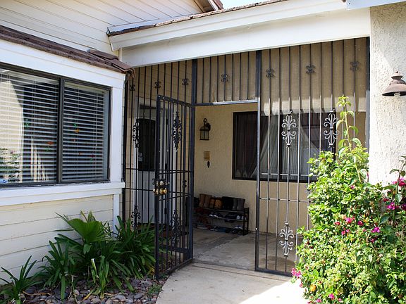 3rd image of 27985 Hillpointe Dr